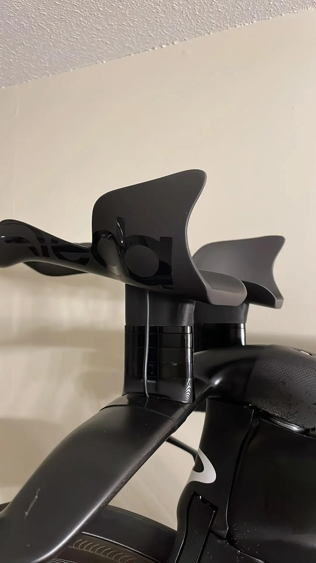 Custom cycling handlebar components